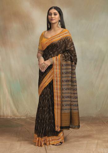 Looking This Traditional Saree Are Fine Saree Paired With Contrasted Blouse.This Saree Are Mul Mul Cotton And Blouse Are Silk Blend Fabric With Designer Ikkat Printed. Buy This Pretty Saree Now.