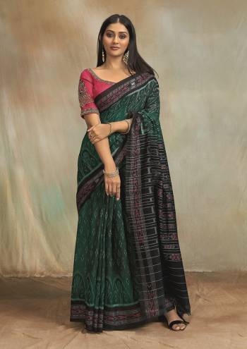 Looking This Traditional Saree Are Fine Saree Paired With Contrasted Blouse.This Saree Are Mul Mul Cotton And Blouse Are Silk Blend Fabric With Designer Ikkat Printed. Buy This Pretty Saree Now.