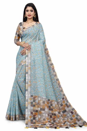 Looking This Disigner Saree Are Fine Saree Paired With Blouse.This Saree Are Linen And Blouse Are Silk Blend Fabric With Wevon Jari Border With Designer Digital Printed. Buy This Pretty Saree Now.