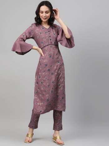 Looking This Readymade Long Kurti With Bottom Are Fine Color. This Kurti And Pant Are Fabricated On Rayon Beautified With Designer Foil Printed. It Is Light In Weight And Easy To Carry All Day Long. Buy Now.