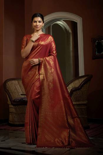 You Will Definitely Earn Lots Of Compliments Wearing This Pretty Elegant Looking Saree In Pretty Color Paired With Matching Blouse.This Saree and Blouse Are Fabricated On Art SIlk. It Is Beautified With Heavy Wevon Designer Work .