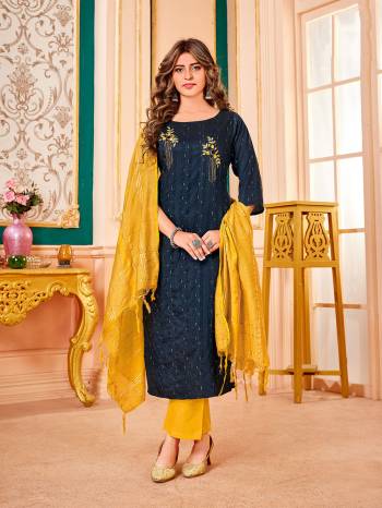 You Will Definitely Earn Lots Of Compliments Wearing This Lovely Readymade Designer Suit In Pretty Color. Its Top Is Fabricated On Handloom Cotton paired With Cotton Bottom And Cotton Fabricated Dupatta