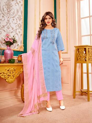 You Will Definitely Earn Lots Of Compliments Wearing This Lovely Readymade Designer Suit In Pretty Color. Its Top Is Fabricated On Handloom Cotton paired With Cotton Bottom And Cotton Fabricated Dupatta