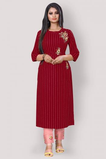 New Shade Is Here To Add Into Your Wardrobe With This Readymade Kurti And Bottom In Pretty Colored Fabricated On Rayon And Jam Cotton Bottom Its Beautified With Wevon Designer,Hand Work.