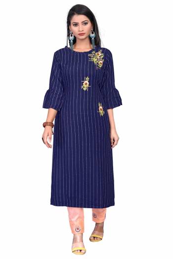 New Shade Is Here To Add Into Your Wardrobe With This Readymade Kurti And Bottom In Pretty Colored Fabricated On Rayon And Jam Cotton Bottom Its Beautified With Wevon Designer,Hand Work.