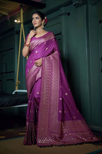 Enhance Your Personality In This Lovely Colored Saree. This Saree And?Blouse Are Art Silk Based Fabric With Heavy Wevon Jari Designer Work . Buy This Pretty Saree Now