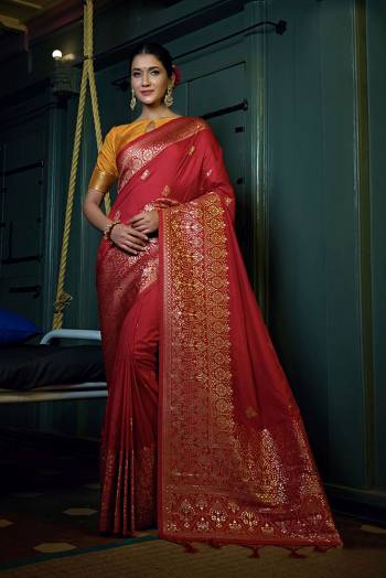 Enhance Your Personality In This Lovely Colored Saree. This Saree And?Blouse Are Art Silk Based Fabric With Heavy Wevon Jari Designer Work . Buy This Pretty Saree Now