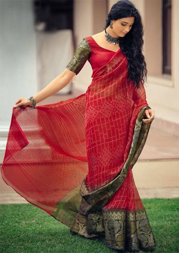 Grab These Pretty Colored Saree Fabricated On Handloom Cotton Saree And Blouse Beautified With Wevon,Designer Printed.