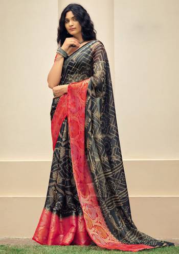 Grab These Pretty Colored Saree Fabricated On Handloom Cotton Saree And Blouse Beautified With Wevon,Designer Printed.