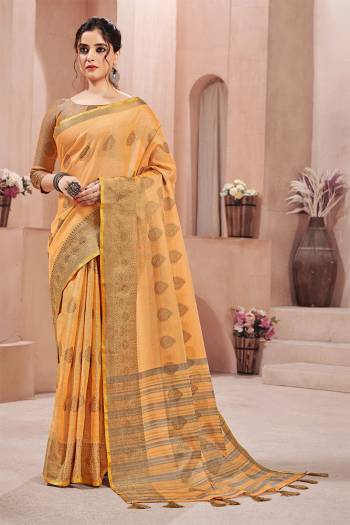 Look Beautifull In This Pretty Saree Come With Beautifull Colored. It?Is Fabricated On Linen. Beautified With Wevon Reasham Designer.