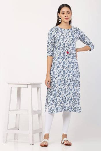 Here Is Very Pretty Designer Printed Long Kurti,This Pretty Kurti Is Fabricated On Cotton Based Come With All Regular SIze.BuyThese Collection Now