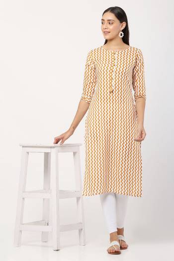 Here Is Very Pretty Designer Printed Long Kurti,This Pretty Kurti Is Fabricated On Cotton Based Come With All Regular SIze.BuyThese Collection Now