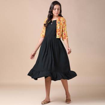 Grab This Readymade Kurti Come With Jacket.This Kurti And Jacket Are Fabricated On Rayon Beautified With Designer Foil Printed. It Is Light In Weight And Easy To Carry All Day Long.