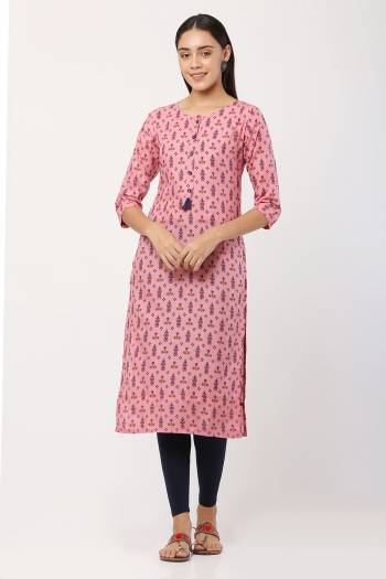 Here Is A Very Pretty Readymade Kurti In Beautifull Color Fabricated On Cotton Blend.?It Is Beautified With Designer Foil Printed And Available In All Regular Sizes