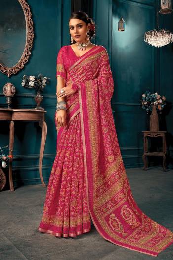 You Will Definitely Earn Lots Of Compliments Wearing This Pretty Elegant Looking Saree In Pretty Color Paired With Matching Colored Blouse.This Saree and Blouse Are Fabricated On Cotton. It Is Beautified With Printed Designer Weaving Work