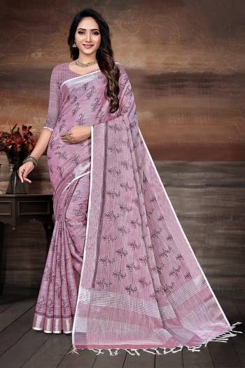 For A Beautiful Look, Grab This Saree In Beautifull Colored Paired With Matching?Colored Blouse.This Saree Is Fabricated On Linen Pair With Linen Blouse Beautified With Wevon Border Pallu,Foil Printed