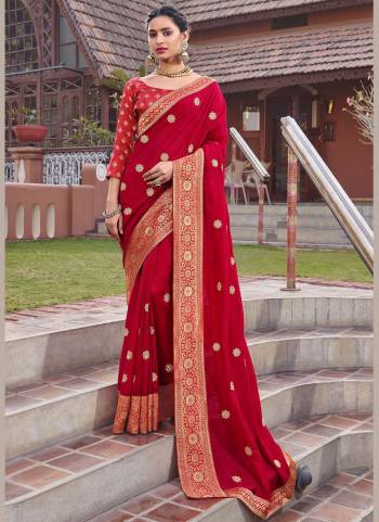 Grab These Pretty Colored Saree Come With Pretty Blouse Its Fabricated On Silk Blend Saree And Blouse?Beautified With Wevon,Embroidery Work