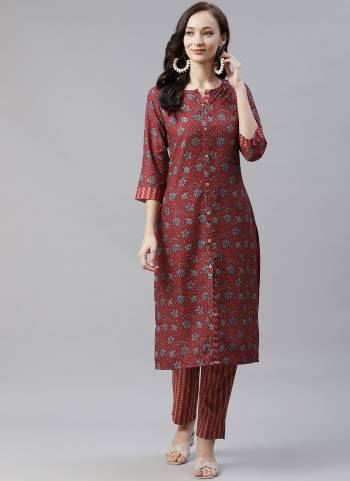 Grab This Readymade Collection Come With Pretty Colored Kurti With Matching Bottom And Rayon Fabricated Beautified With Designer Digital Printed