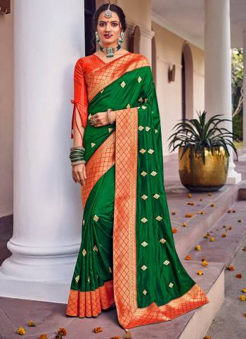 Grab These Lovely Saree In Pretty Colored Pair With Contrast Blouse.Saree And Blouse Are Fabricated On Silk Based Beautified With Jari Embroidery