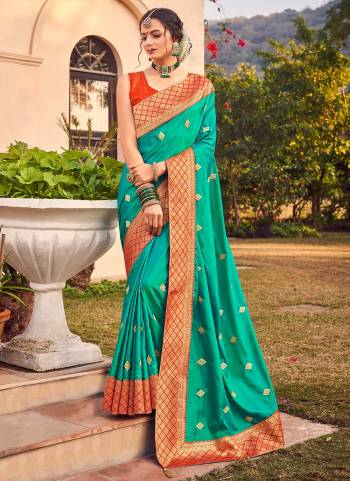 Grab These Lovely Saree In Pretty Colored Pair With Contrast Blouse.Saree And Blouse Are Fabricated On Silk Based Beautified With Jari Embroidery