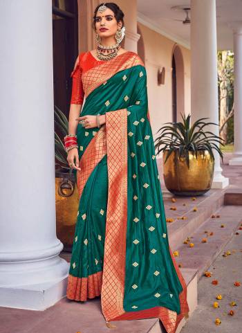 Grab These Lovely Saree In Pretty Colored Pair With Contrast Blouse.Saree And Blouse Are Fabricated On Silk Based Beautified With Jari Embroidery