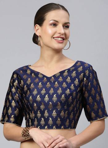 Grab These Readymade Designer Blouse in Pretty Colored Fabricated On Jacquard Silk Beautified With Wevon Designer.