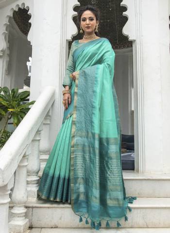 For A Pretty Look,Grab These Beautiful Saree Come With Pretty Blouse.Its Saree is Fabricated On South Silk  Pair With Art Silk Blouse Beautified With Wevon Checks   Work