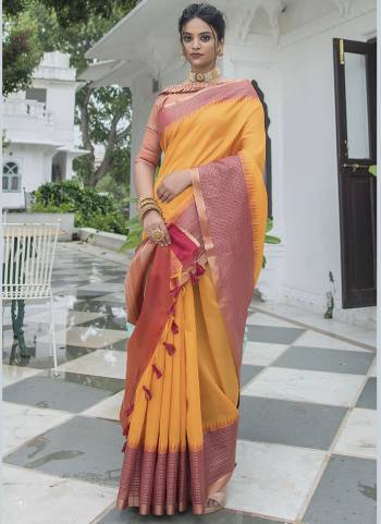 For A Pretty Look,Grab These Beautiful Saree Come With Pretty Blouse.Its Saree is Fabricated On South Silk  Pair With Art Silk Blouse Beautified With Wevon Checks   Work