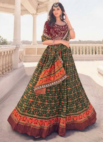 For a Beautiful Look, Grab These Pretty Lehenga Choli  Come With Contrast Color Dupatta And Blouse . Its Fabricated On Rayon Base Pair With Pashmina Silk Blouse And Rayon Dupatta.Beautified With Digital Printed,Jari,Resham Embroidery Work