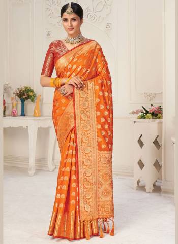 Simple And Elegant Looking Saree is Here in Pretty Colored.Its Saree And Blouse?Fabricated On Silk Come With Heavy Wevon Designer Work