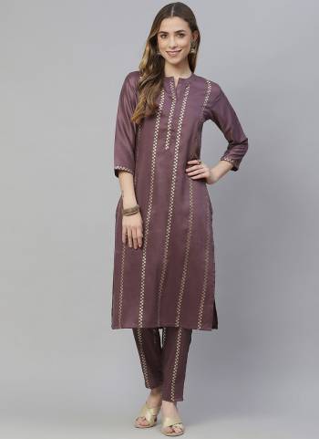 You Will Definitely Earn Lots Of Compliments Wearing This Pretty Set.This Kurti?is Fabricated On Chinon Pair With Chinon Pant. Beautified With Designer Foil Printed.