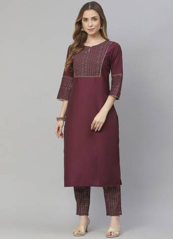 You Will Definitely Earn Lots Of Compliments Wearing This Pretty Set.This Kurti?is Fabricated On Chinon Pair With Chinon Pant. Beautified With Designer Foil Printed.