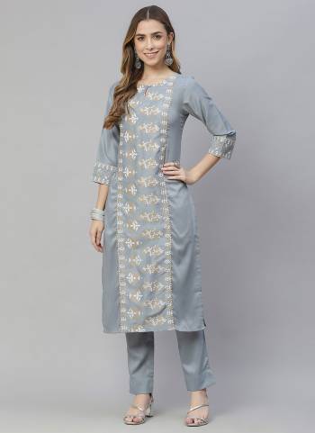 You Will Definitely Earn Lots Of Compliments Wearing This Pretty Set.This Kurti?is Fabricated On Chinon Pair With Chinon Pant. Beautified With Designer Foil Printed.