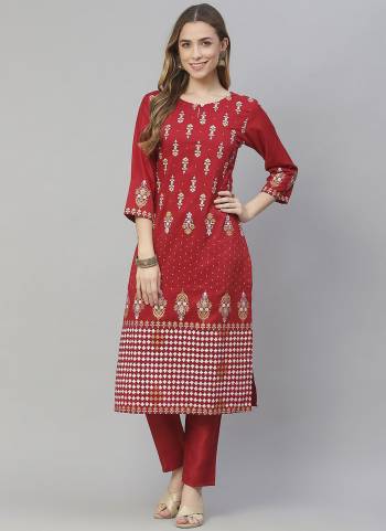 You Will Definitely Earn Lots Of Compliments Wearing This Pretty Set.This Kurti?is Fabricated On Chinon Pair With Chinon Pant. Beautified With Designer Foil Printed.