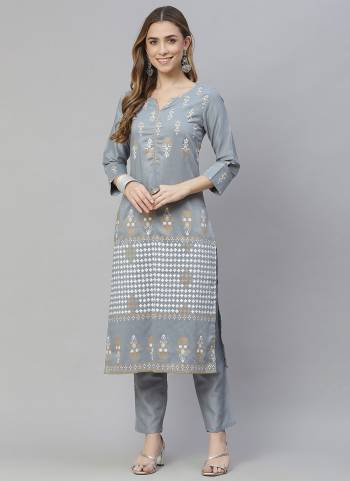 You Will Definitely Earn Lots Of Compliments Wearing This Pretty Set.This Kurti?is Fabricated On Chinon Pair With Chinon Pant. Beautified With Designer Foil Printed.