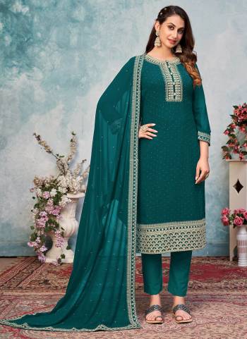 Looking Different ,Grab These Lovely Suit in All Over Fine Colored.These Top is Fabricated On Georgette Based Pair With Santoon Bottom And Georgette Dupatta Buy Now These Amazing Suit.