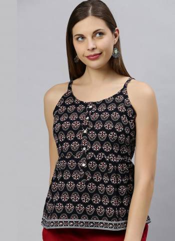 Grab These Pretty Colored Short Top.These Top S Fabricated On Cotton Based.its Beautified With Designer Printed.