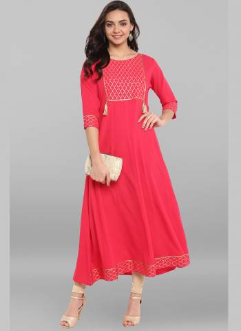 Grab These Pretty Kurti In Fine Colored.its Fabricated On Poly Crepe With Designer Foil Printed And Available in All Regular Size Buy Now These Amazing Collection.