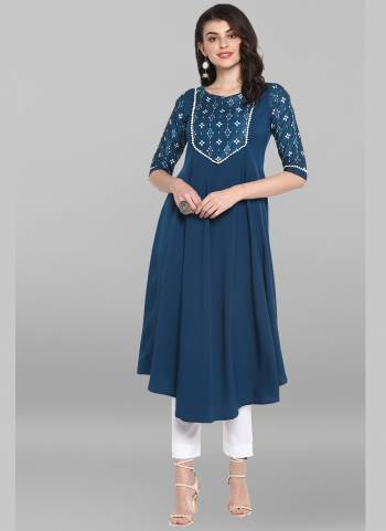 Grab These Pretty Kurti In Fine Colored.its Fabricated On Poly Crepe With Designer Foil Printed And Available in All Regular Size Buy Now These Amazing Collection.