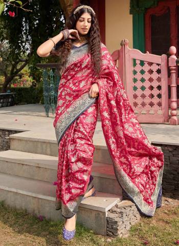 For A Proper Look,Grab These Lovely Colored Saree Pair With Pretty Blouse.its Saree And Blouse Are Fabricated On Silk Organza With Heavy Wevon Designer