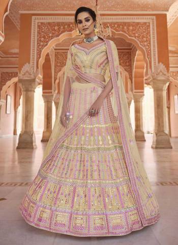 For A Beautifull Look,Grab These Heavy Designer Lehenga Choli In All Over Pretty Look.Its Lehenga And Choli Are Fabricated On Organza Pair With Net Blouse.Beautified Heavy Designer Work.