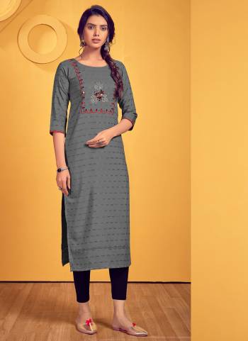 Grab These Casual Wear Readymade Kurti In All Over Pretty Colored.Its Fabricated On Viscose Come With Hand Mirror Embroidery Work.