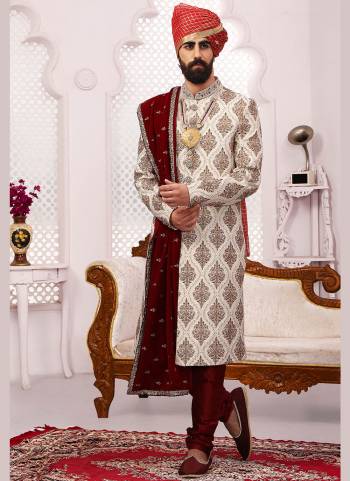 Grab These Readymade Sherwani in Fine Colored.These Shewani is Fabricated On Banarasi Silk Pair With Dupion Silk Bottom With Designer Embroidery Work.Its Available in All Regular Size.