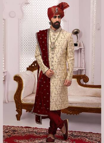 Grab These Readymade Sherwani in Fine Colored.These Shewani is Fabricated On Silk Brocade Pair With Dupion Silk Bottom With Designer Embroidery Work.Its Available in All Regular Size.