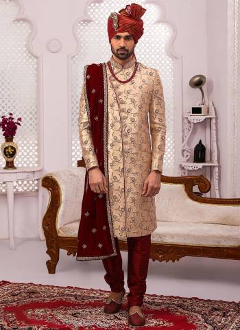 Grab These Readymade Sherwani in Fine Colored.These Shewani is Fabricated On Silk Brocade Pair With Dupion Silk Bottom With Designer Embroidery Work.Its Available in All Regular Size.