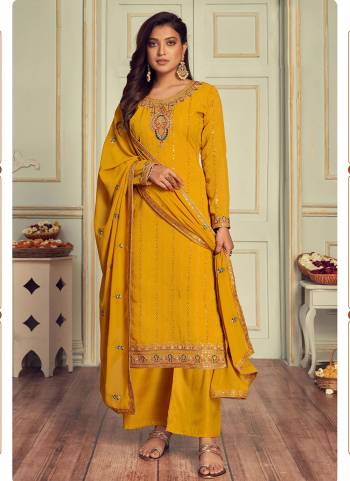 Here Is An Attractive Looking Pretty Suit in Lovely Colored.Its Top Is Fabricated On Faux Georgette Pair With Santoon Bottom And Faux Georgette Dupatta.Beautified With Heavy Doubel Sequance,Thread Embroidery Work