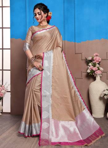 For A Beautiful Look , Grab These Lovely Colored Saree Come with Matching Blouse.Its Saree And Blouse Are Fabricated On Banarasi Silk With Heavy Weaving Jacquard Designer