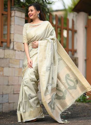 Most Demanding Color Of The Season Is Here With This Beautiful Saree.These Saree And Blouse Are Fabricated On Silk Based.Its Beautified With Heavy Wevon Designer