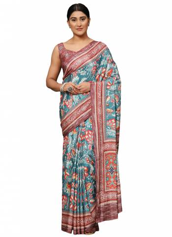 For A Beautiful Look, Grab This Fancy Saree In Beautiful Colored Pair With Constrasting Blouse.These Saree And Blouse Are Fabricated On Crepe Based.Beautified With Designer Printed.