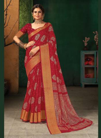 Adorn The Pretty Angelic Look In This Beautiful Saree In Pretty Colored Pair With Blouse.These Saree And Blouse Are Fabricated On Silk Blend.Its Beautified With Heavy Wevon Designer